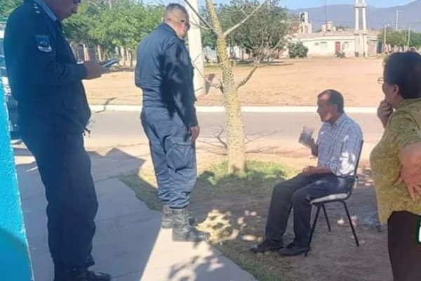 Golpearon a un abuelo para robarle un celular