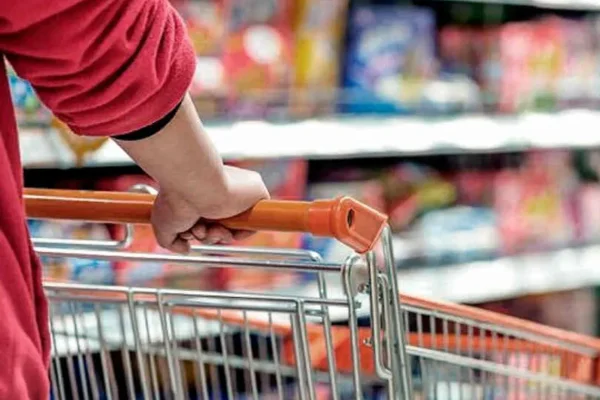 El consumo cayó un 17% en agosto, según un informe privado