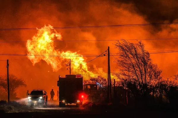 Incendios en Córdoba: hay cuatro focos activos y hubo evacuados en Capilla del Monte