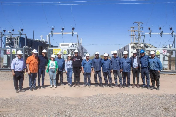 Autoridades visitan Planta de Energía Chepes II