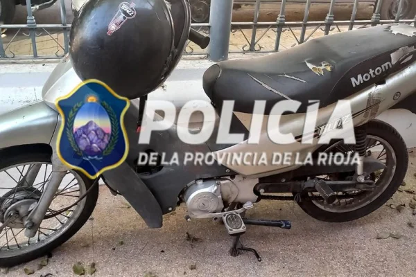 Le dejaron una moto y le dijeron que la buscarían más tarde, pero nunca volvieron