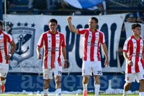 San Martín de Tucumán venció por 1-0 a All Boys y se mantiene en lo más alto