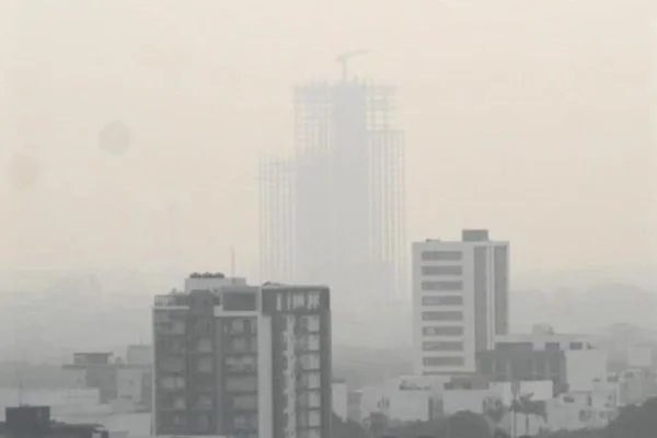 Emiten alerta sanitaria por la contaminación del aire