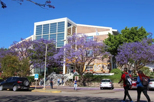 Ratifican que UNLaR y Colegio San Martín no tendrán clases jueves y viernes