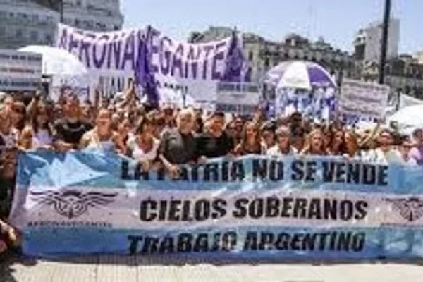 Aeronavegantes irán al Congreso en contra de la privatización de Aerolíneas Argentinas