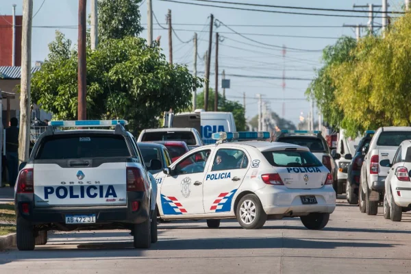 Santiago del Estero: un nene fue solo hasta la comisaria para denunciar a su mamá y su padrastro por maltrato