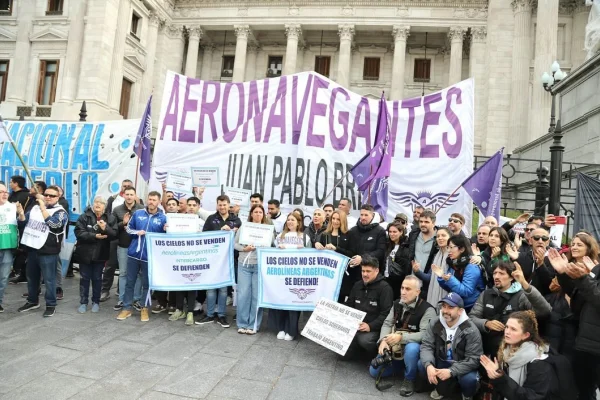 Aeronavegantes irán al Congreso en contra de la privatización de Aerolíneas Argentinas