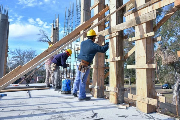 La venta de insumos para la construcción continuó disminuyendo durante noviembre