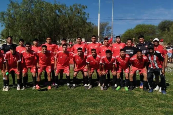 Desiderio Tello pegó primero en la final del Apertura