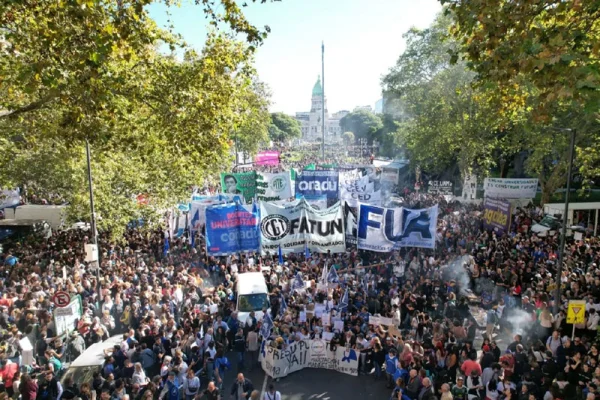 El Gobierno subió la tensión y apuntó a las universidades antes de la marcha