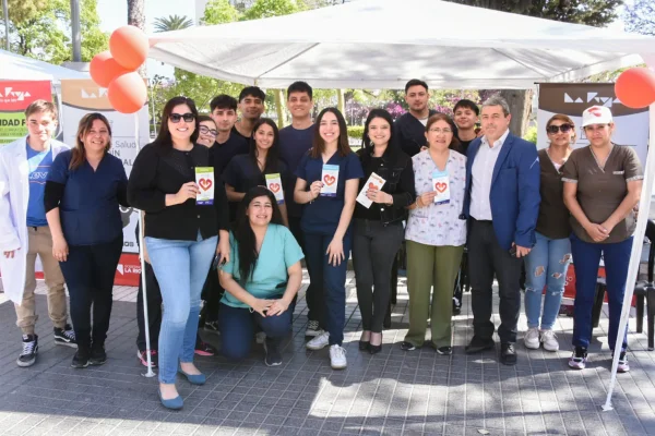 Promocionan la salud cardiovascular en la Plaza 25 de Mayo