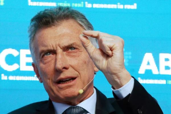 Macri se reunió con Santiago Caputo para limar asperezas