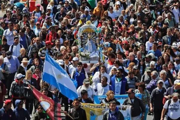 Con el llamado a la unidad, una multitud peregrina hacia Luján