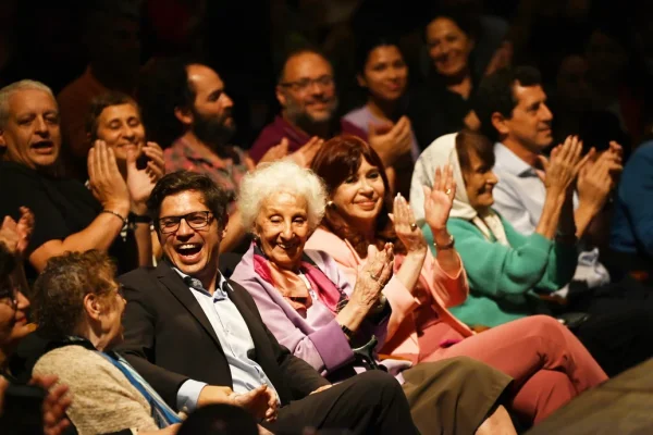 El acto de Abuelas, escenario del reencuentro entre Cristina Kirchner y Kicillof