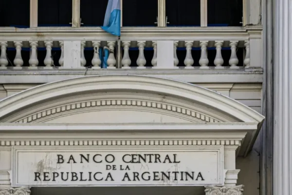 El Banco Central rematará 1.500 tambores repletos de monedas