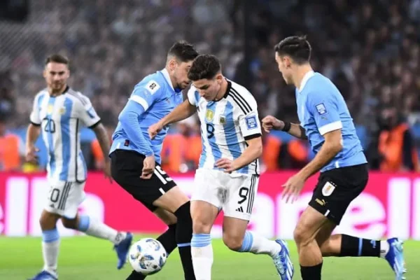 La Selección Argentina deja el Monumental y jugará en La Bombonera ante Perú