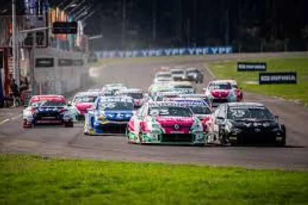 El TC 2000 se lleva toda la atracción a las Termas de Río Hondo