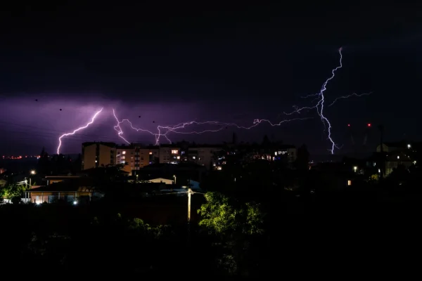 Hay alerta amarilla por tormentas para este lunes 18 de noviembre: las zonas afectadas