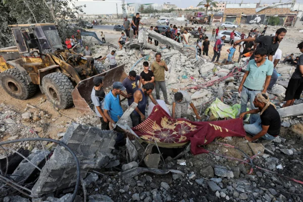 Bombardeos de Israel en Gaza dejan 17 palestinos muertos