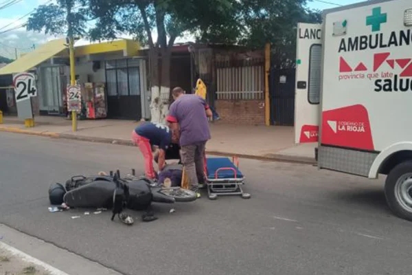 Se le cruzó un perro, intentó esquivarlo y terminó en el hospital