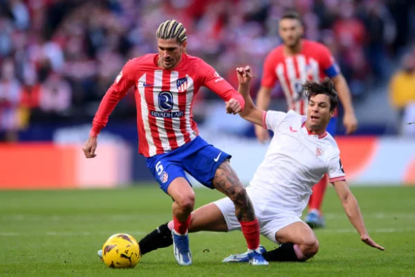 Álvarez y De Paul salvaron al Atlético de Madrid del desastre en la Copa del Rey