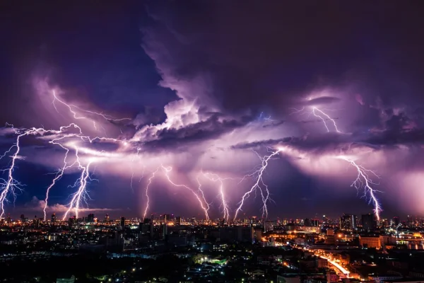 Hay alerta naranja y amarilla por tormentas, lluvias y vientos para esta viernes 6 de diciembre