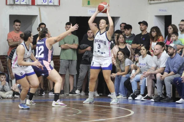 Riachuelo cerró la primera etapa en lo más alto de la Zona Norte y espera el Cuadrangular