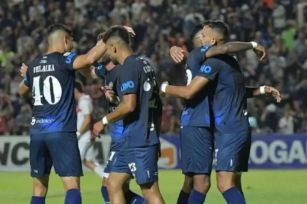 Independiente Rivadavia venció a Tigre y sigue de racha