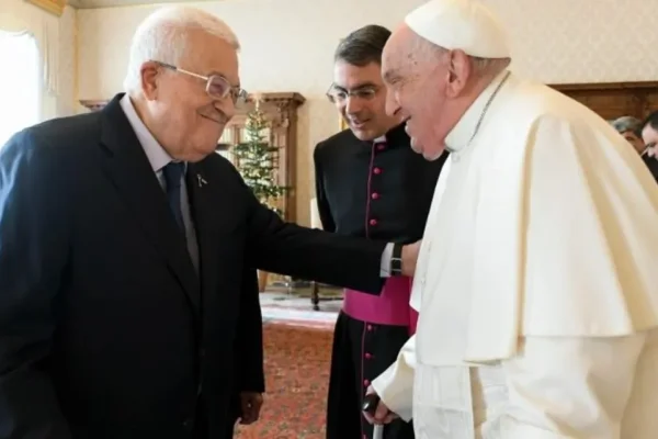 El papa Francisco recibió al presidente palestino Mahmud Abás