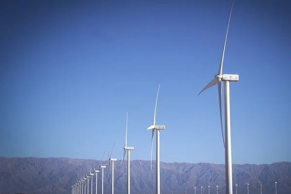 Energías limpias crean más puestos de trabajo