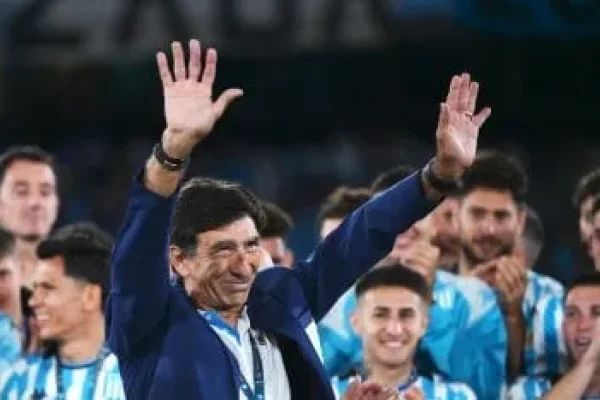 Costas arregló su continuidad en Racing para 2025