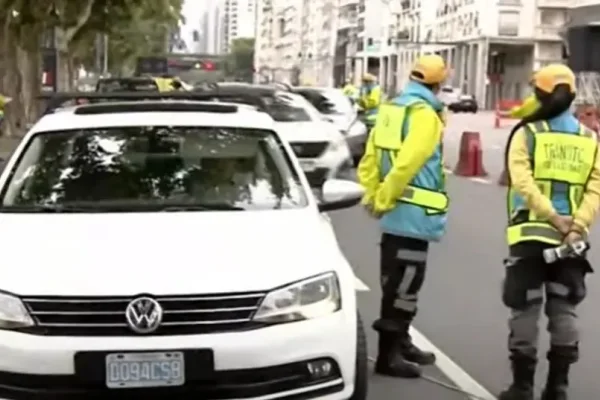 Dos diplomáticos rusos se negaron a hacerse el control de alcoholemia
