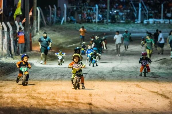 La Agrupación de Motociclismo corona a sus campeones