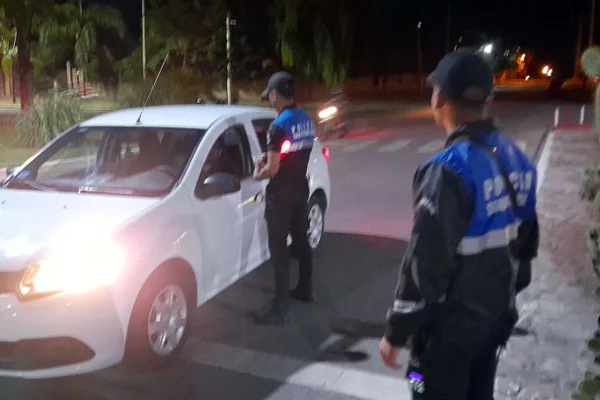 La policía secuestró motocicletas por falta de casco y automóviles por alcoholemia positiva