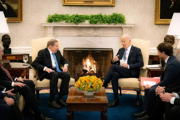 Joe Biden recibió a Edmundo González Urrutia y exigió 