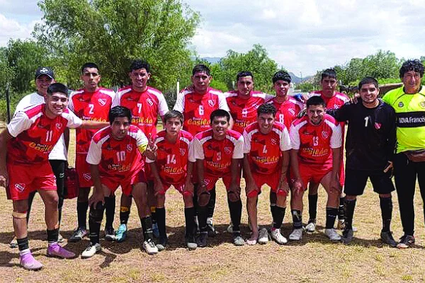 Santa Cruz y Peñarol son los finalistas de la Liguilla en la Zona Norte