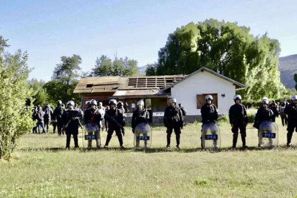 Desalojan un sector del Parque Nacional Los Alerces ocupado ilegalmente desde 2020 por una comunidad mapuche