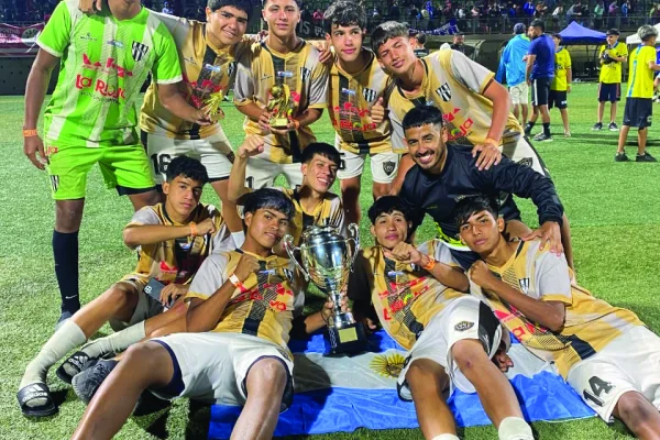 San Vicente y Los Santitos, campeones en Chile