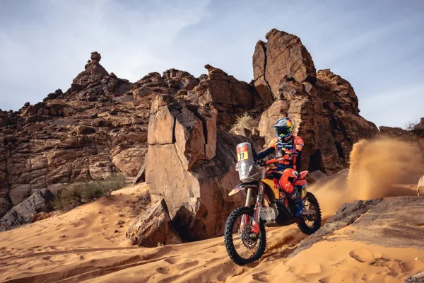 Rally Dakar: Benavides terminó quinto en la etapa 7 y sigue dando pelea en motos