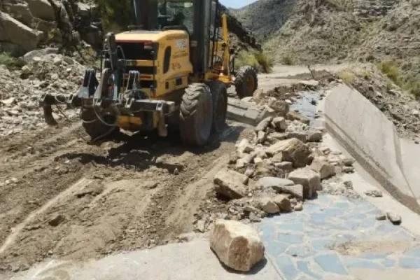 Por la crecida del río se rompió el Cañón del Atuel