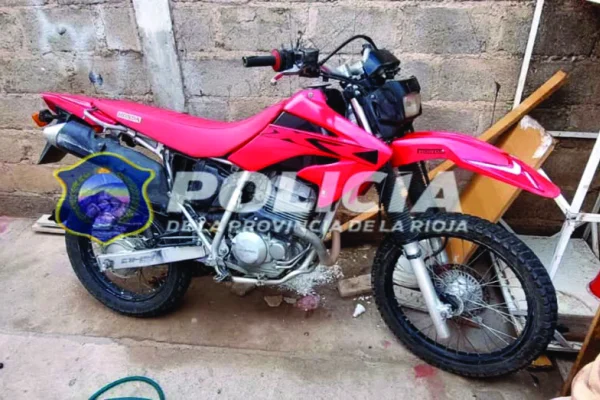 La Policía recuperó una moto de alta gama y un sujeto esta en la mira