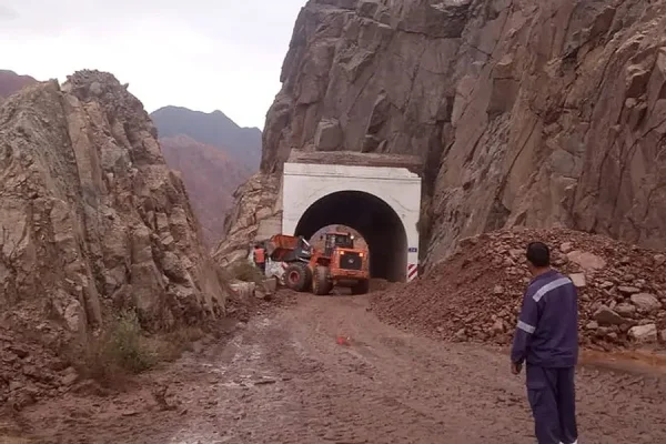 Por tormentas y aludes, cortaron el paso a Chile hasta el jueves