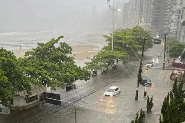 Lluvias en Brasil provocan inundaciones en Camboriú y anegamientos en las rutas