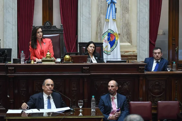 Sesiones extraordinarias: el Gobierno se reúne esta tarde con bloques aliados en el Senado para sumar apoyos