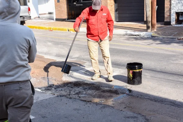 El bacheo en vacaciones se desplegó en el microcentro