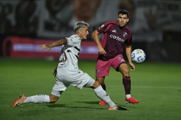 River empató sobre la hora en su visita a Platense