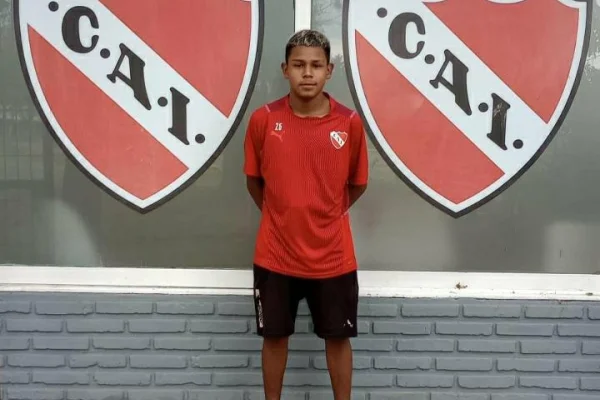 El pibe Misael Mamani firmó en Independiente de Avellaneda