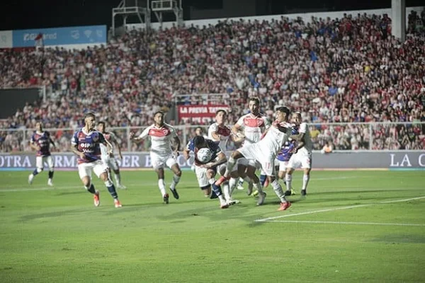 Argentinos Juniors venció a Unión y es líder de la Zona A del Torneo Apertura