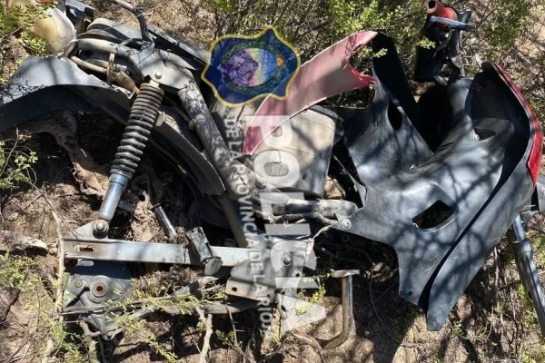 Robaron una motocicleta y la policía la encontró totalmente “desguazada”