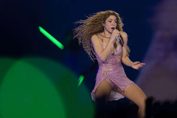 Shakira debió ser internada en Perú por un dolor abdominal